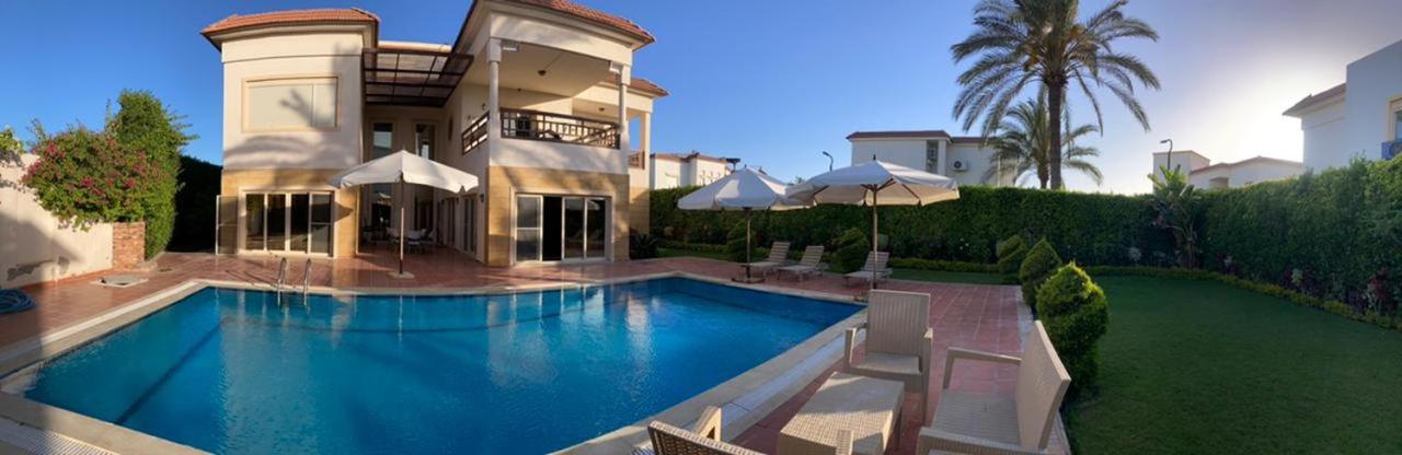 Relaxation With Private Pool Villa İskenderiye